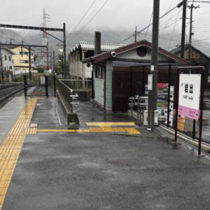 JR 岩出駅